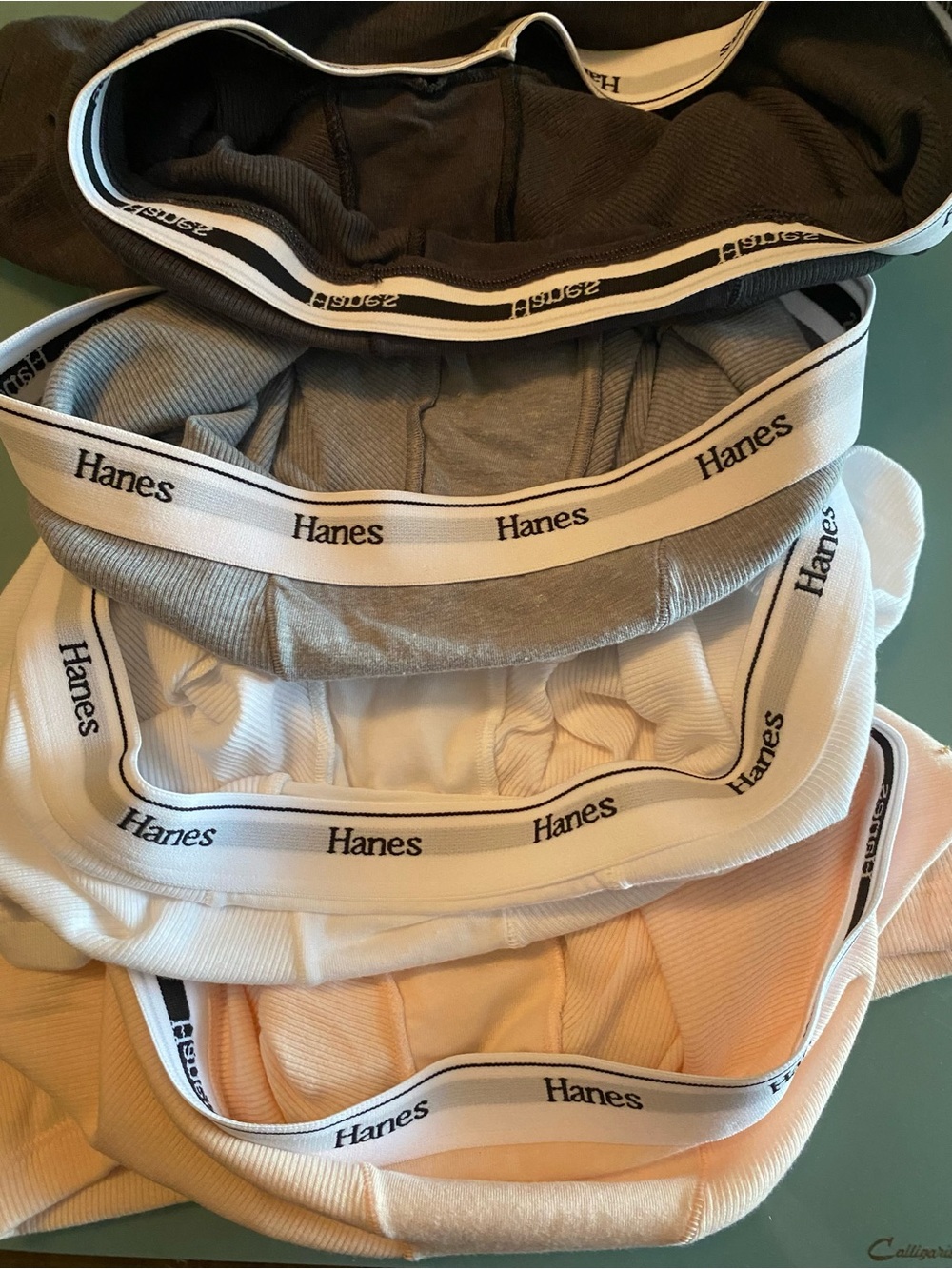 Hanes her way Boxer Brief 4-Pack in White, Gray, Dark gray, pink.  Size S - Picture 3 of 3